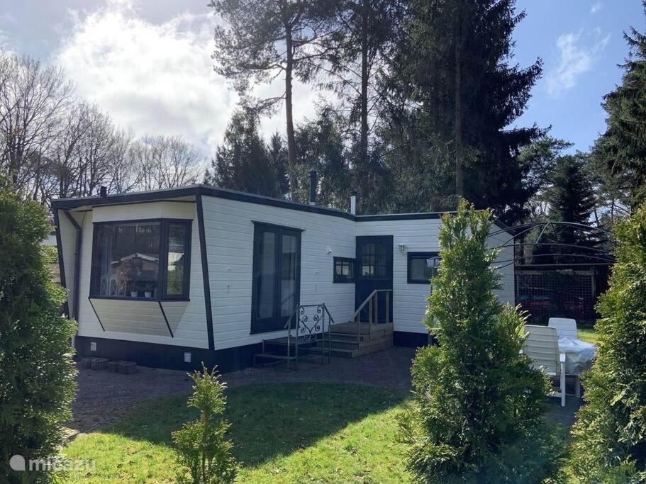 Sfeervol Chalet In Drenthe Bij Het Dwingelderveld Villa Spier Exteriör bild