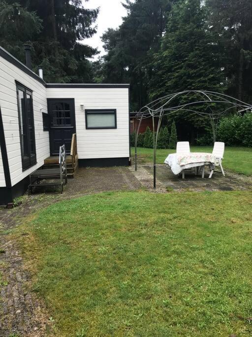 Sfeervol Chalet In Drenthe Bij Het Dwingelderveld Villa Spier Exteriör bild